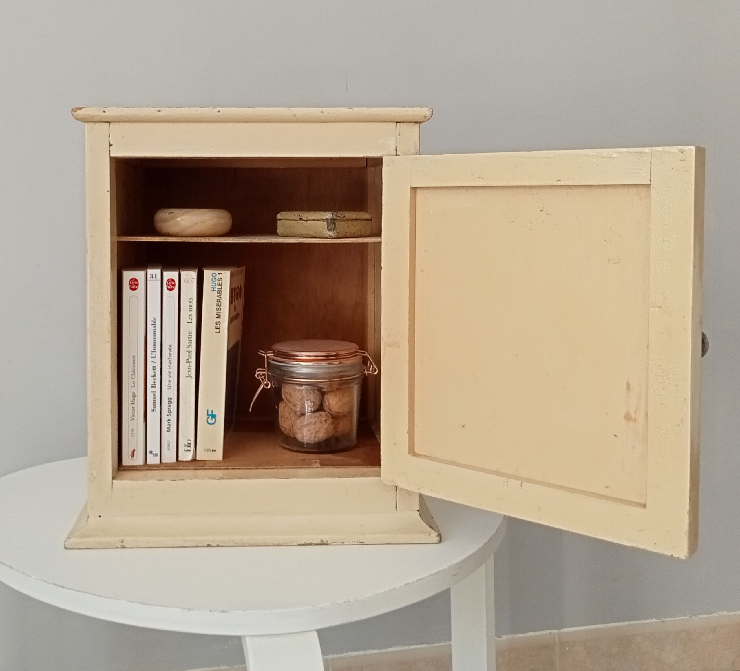 Vintage medicine cabinet 40s/50s