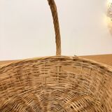 Natural wicker presentation basket