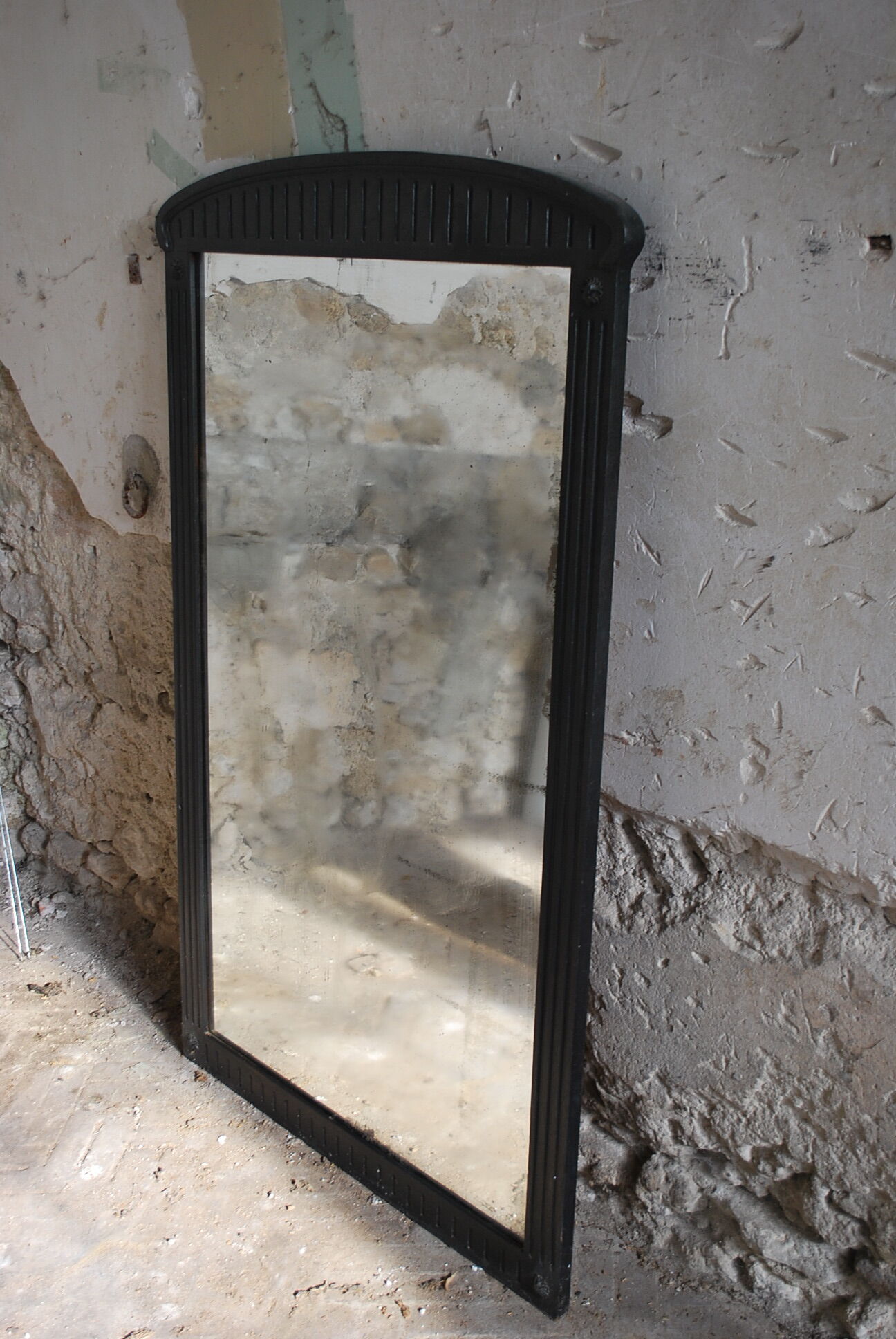 Black fireplace mirror 95x141cm