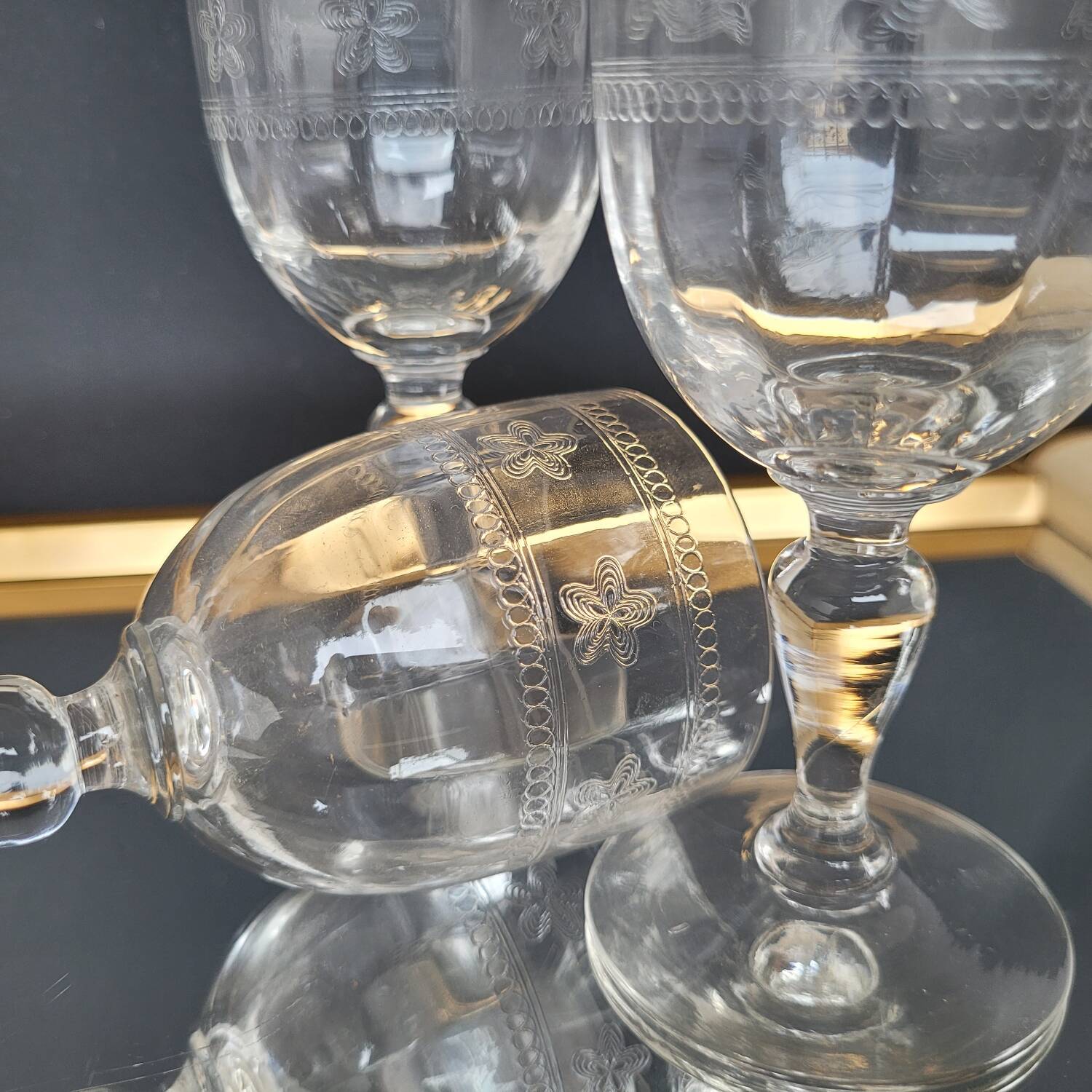 Verres à apéritif gravés soufflés – fin XIXᵉ / début XXᵉ siècle