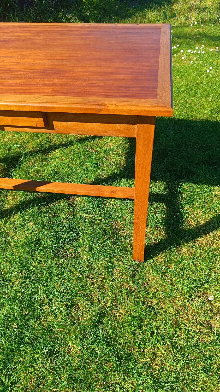 Table de ferme ancienne en bois – authenticité & charme rustique