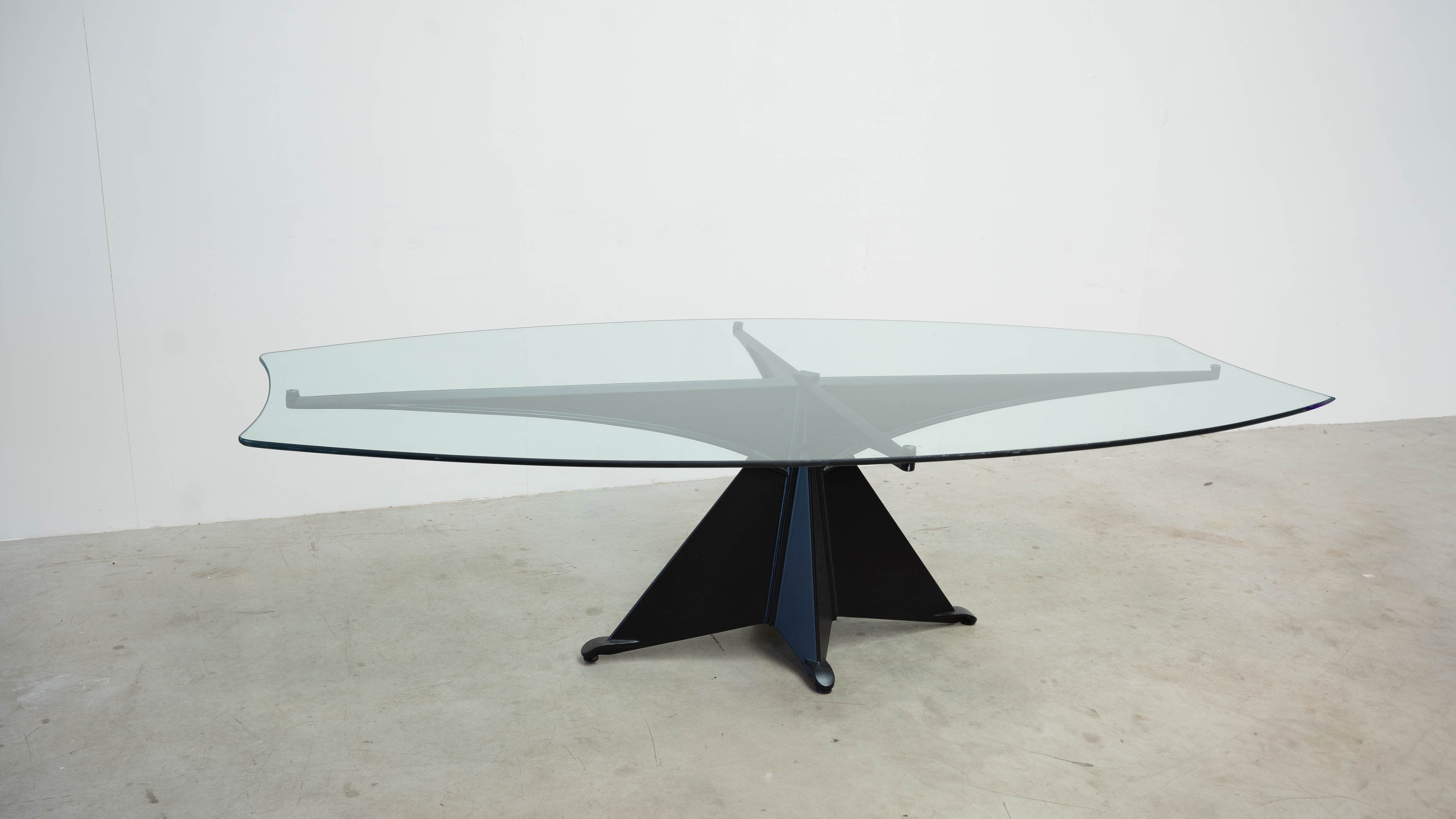 Table Oscar Tusquets Alada par Casas Espagne