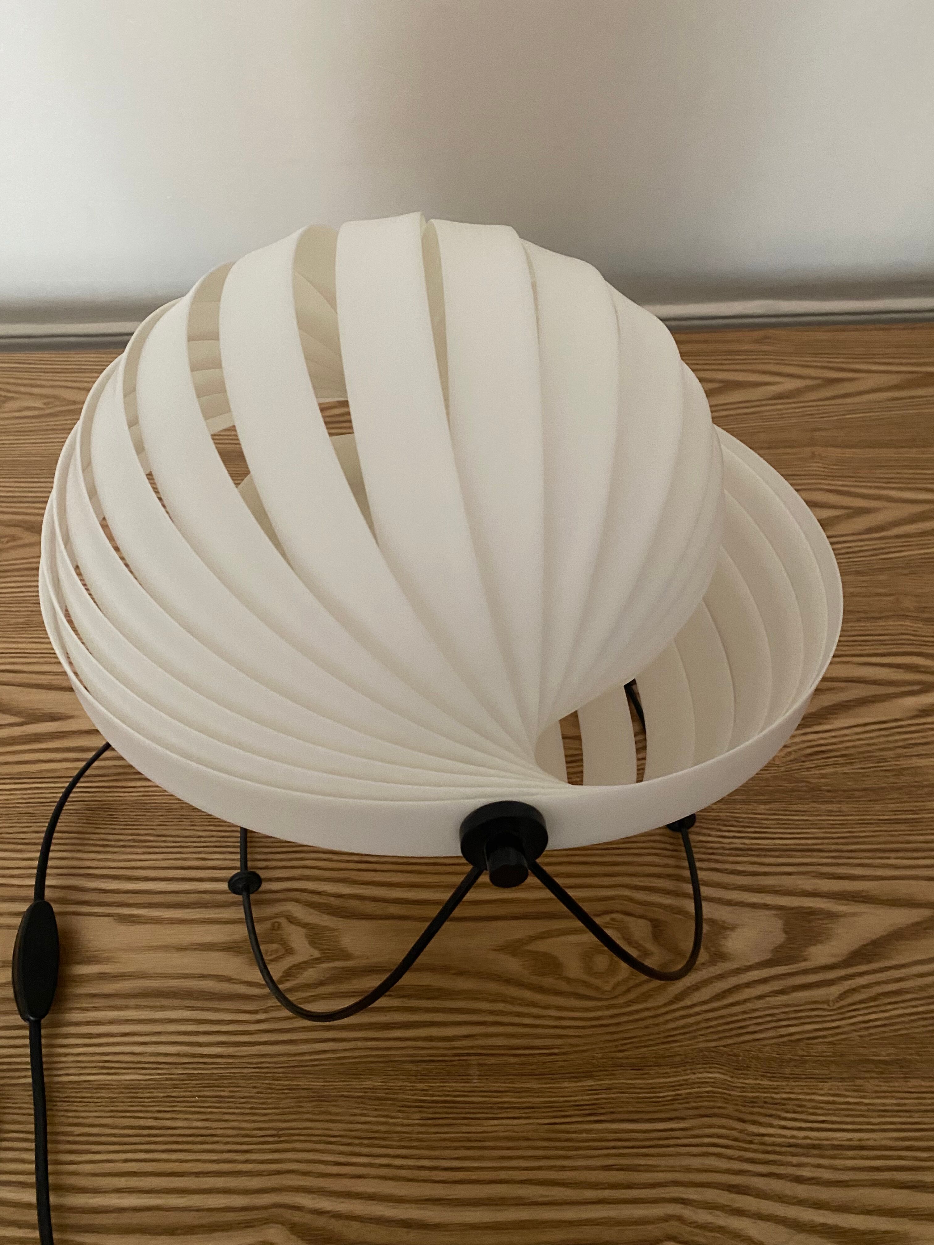 White lamp type book