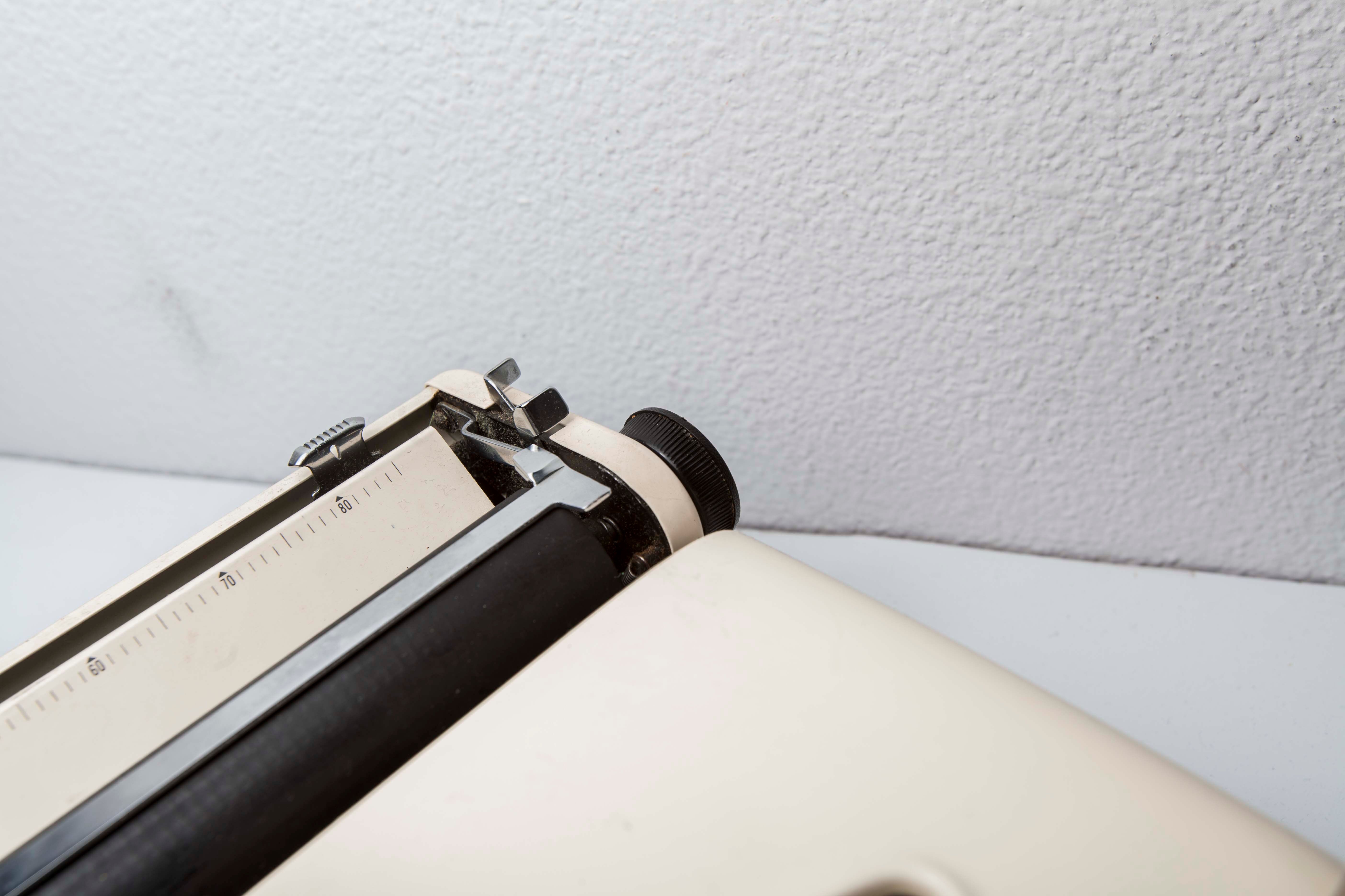 Remington Elitra typewriter