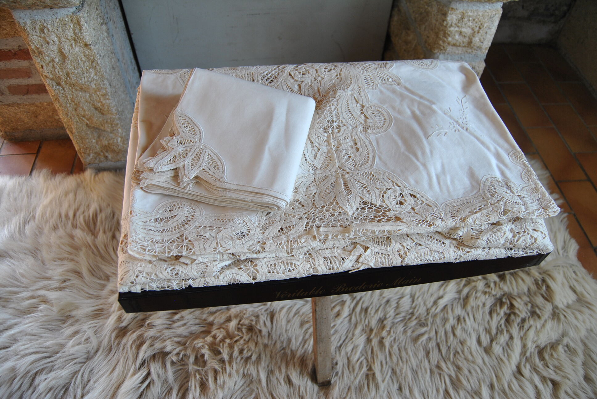 Hand embroidery tablecloth 170x260 + 12 matching towels