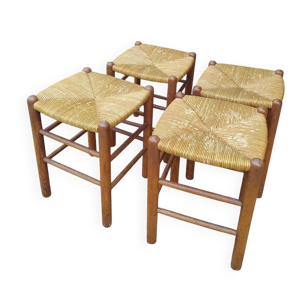 Suite de quatre tabourets - paille