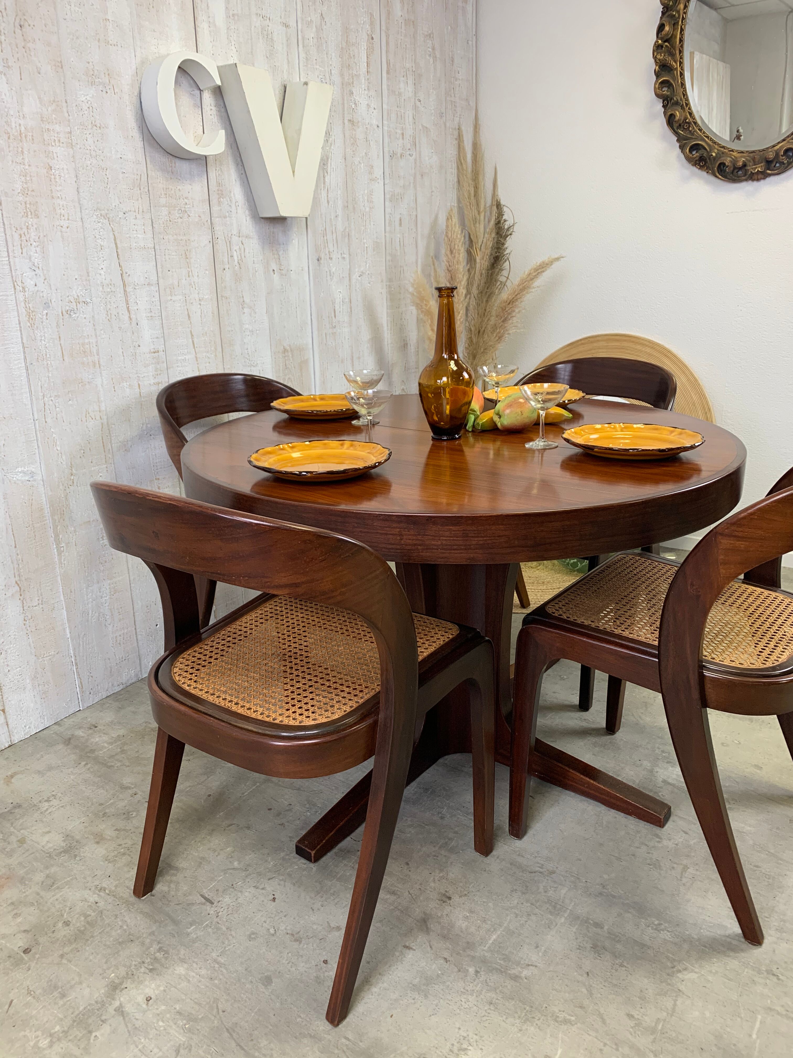 Expandable roundtable xxl