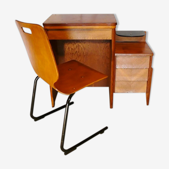 Oak desk and its chair, 1950