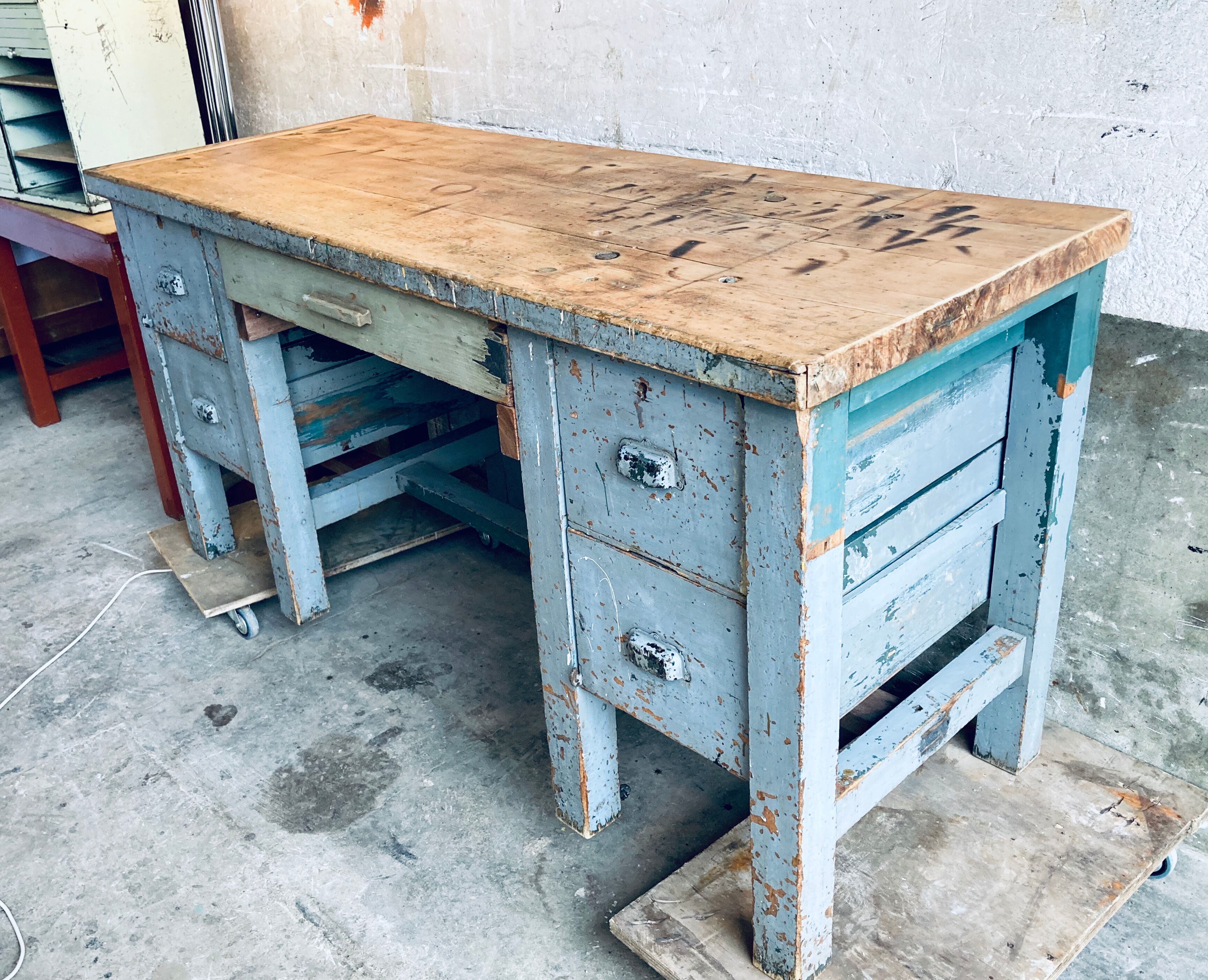 Grey blue established