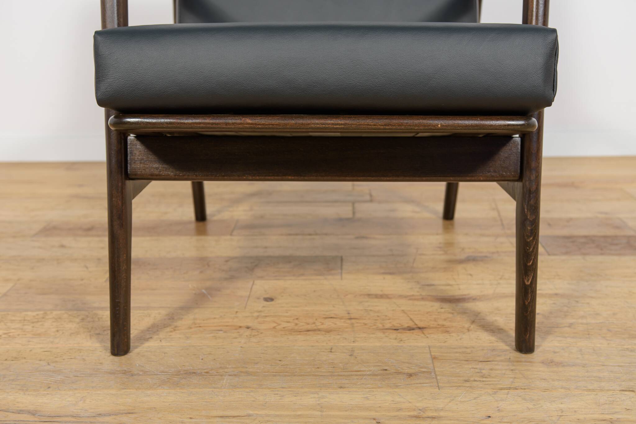 Model 300-139 Armchairs from Swarzędz Furniture Factory, Poland, 1960s, Set