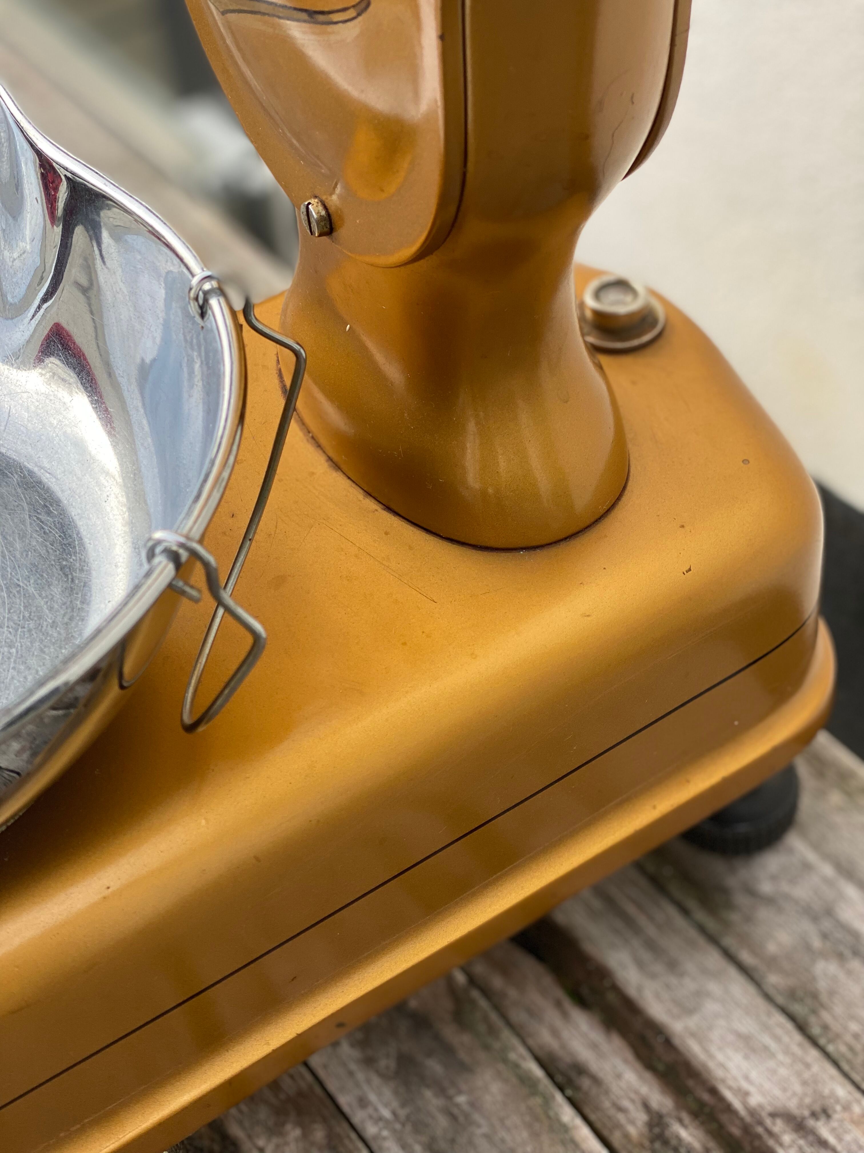 Vintage N.V. National Voorburg Weigh Scale