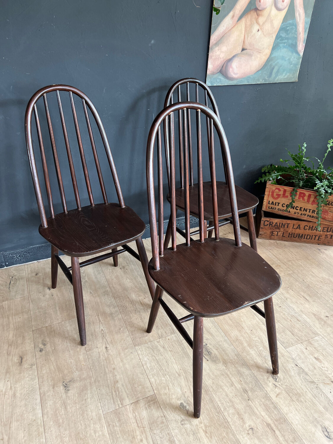 Trois chaises vintage