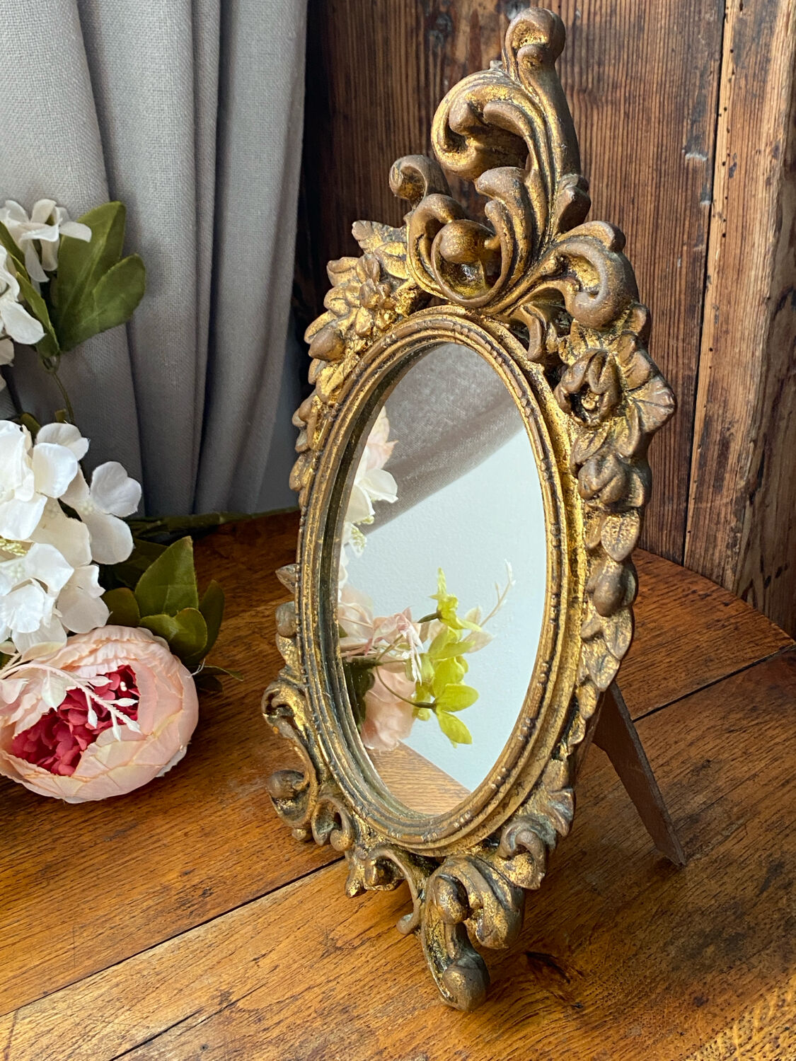 Baroque mirror from the 70s, in gilded wood