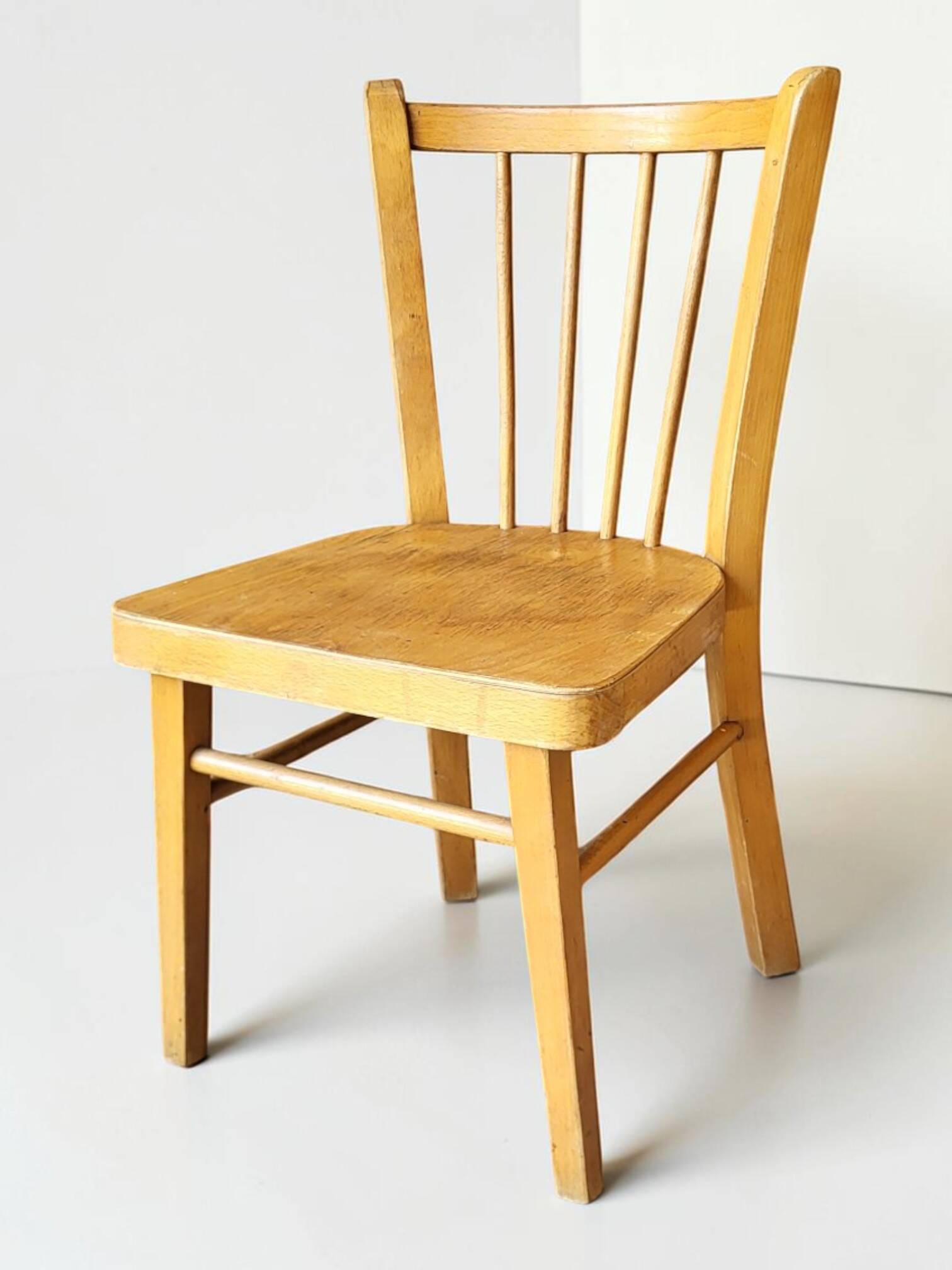 Baumann children's desk