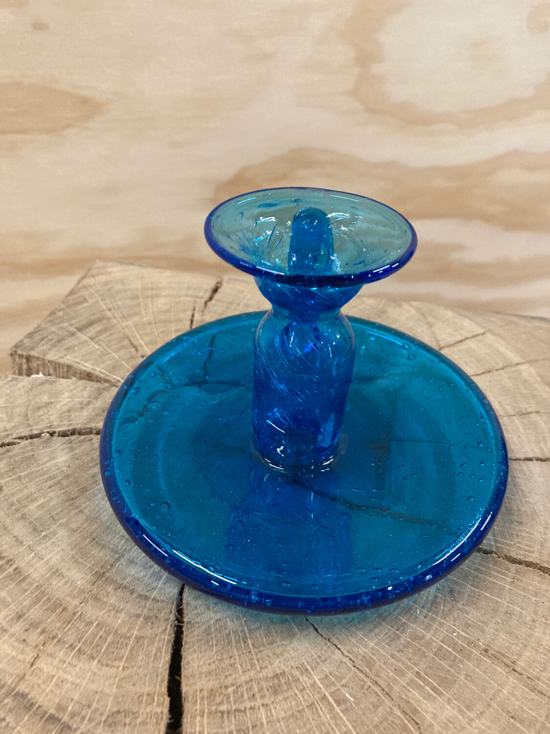 Bougeoir en verre soufflé bleu style Biot