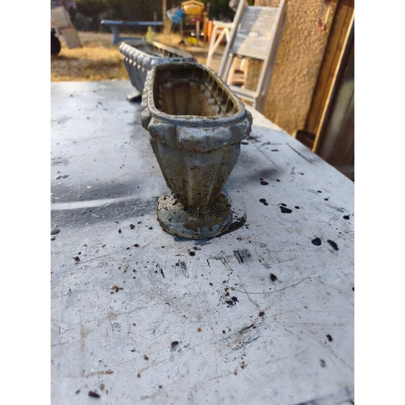 Pair of cast iron planters from 1900 in Charleville - Mézières