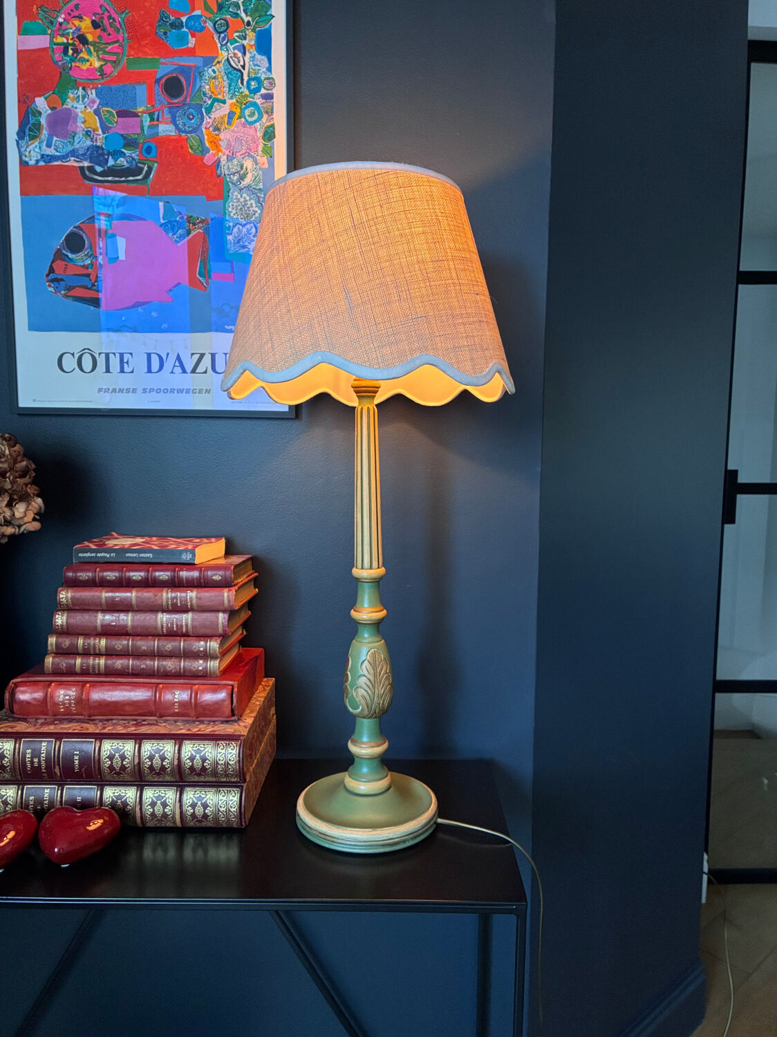 Lampe "Cottage" en bois sculpté, 1970