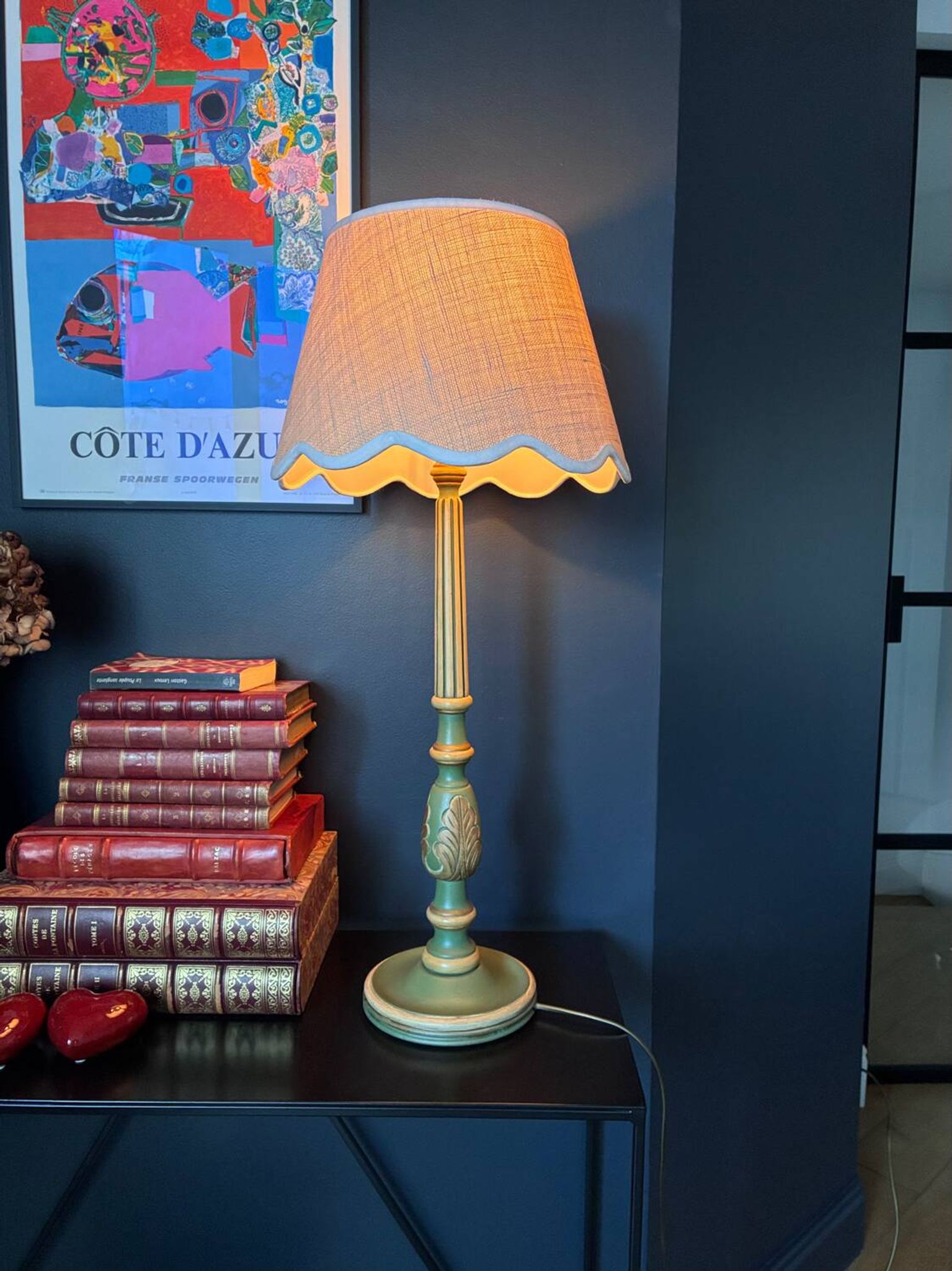 Lampe "Cottage" en bois sculpté, 1970