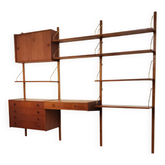 Modular Scandinavian shelf