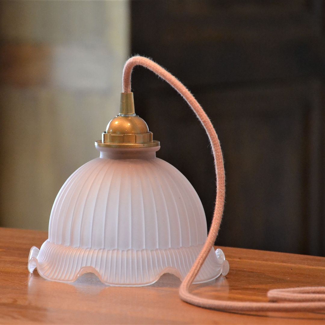 Walklight in curved glass – pink colors -