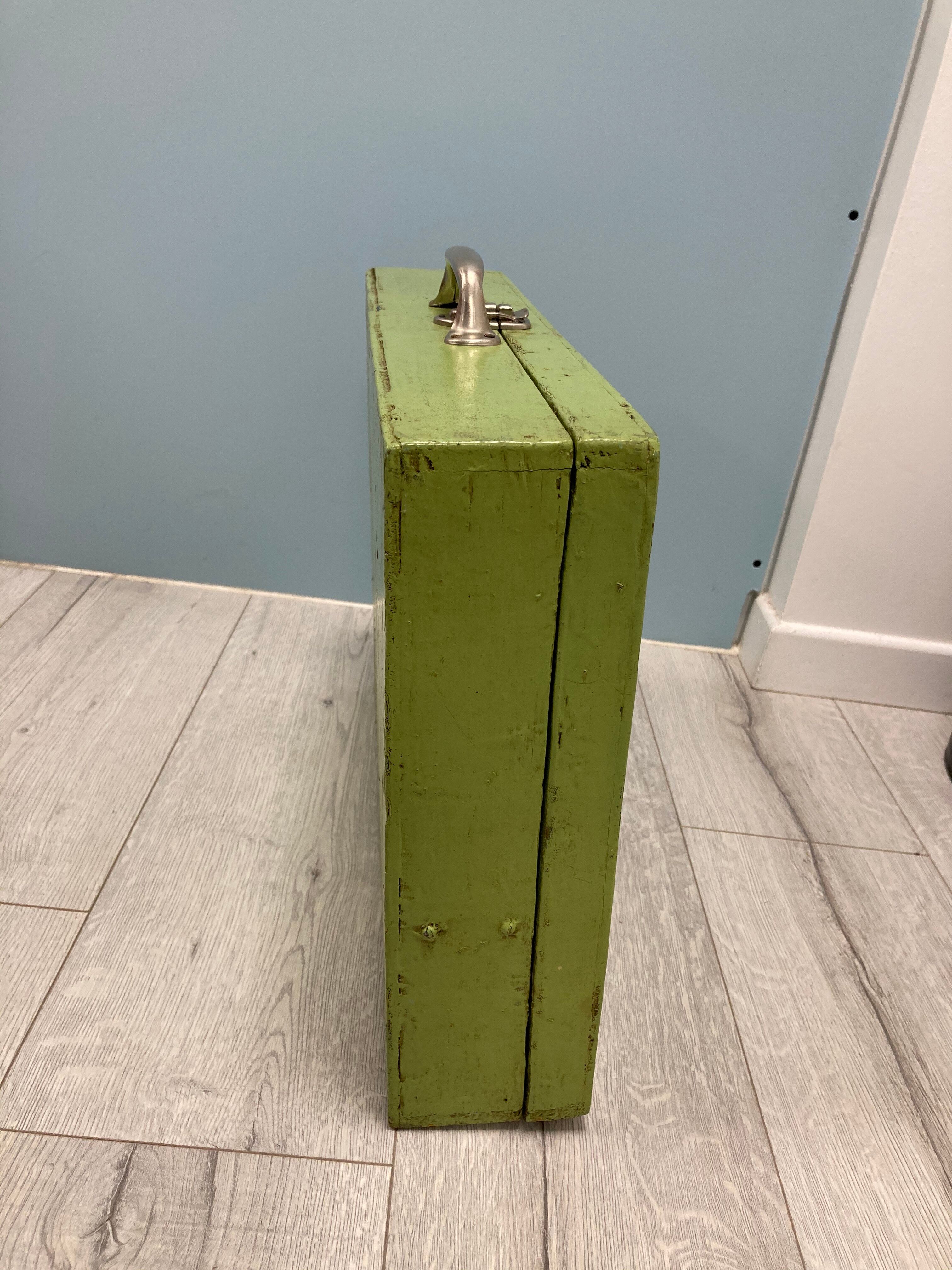 Green painter's case