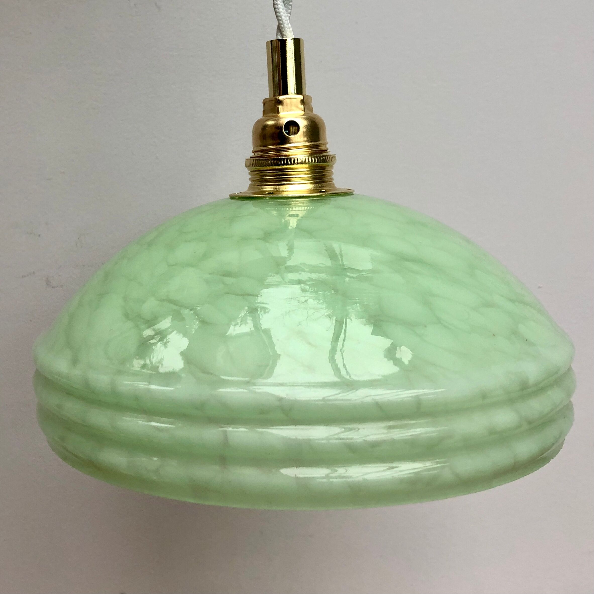 Suspension abat-jour vintage en verre de Clichy vert