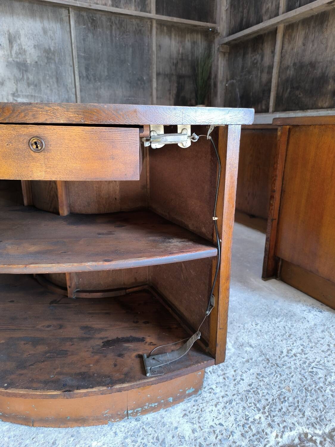 Ensemble de 2 comptoirs de magasin 1950