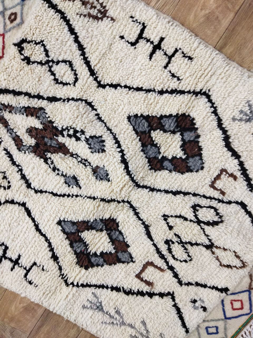 Moroccan berber carpet 141x108cm