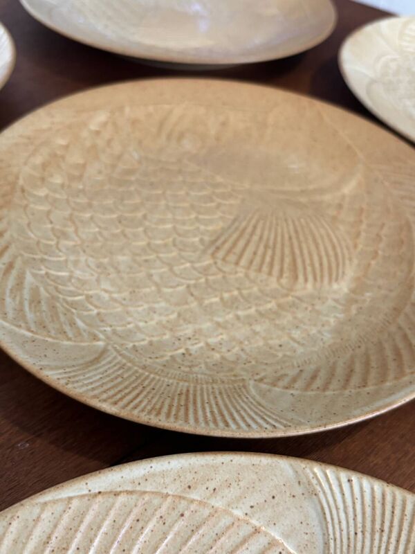 Service 10 assiette plate à poisson vintage grès village made in france - assiette en grès avec relief pour service du poisson