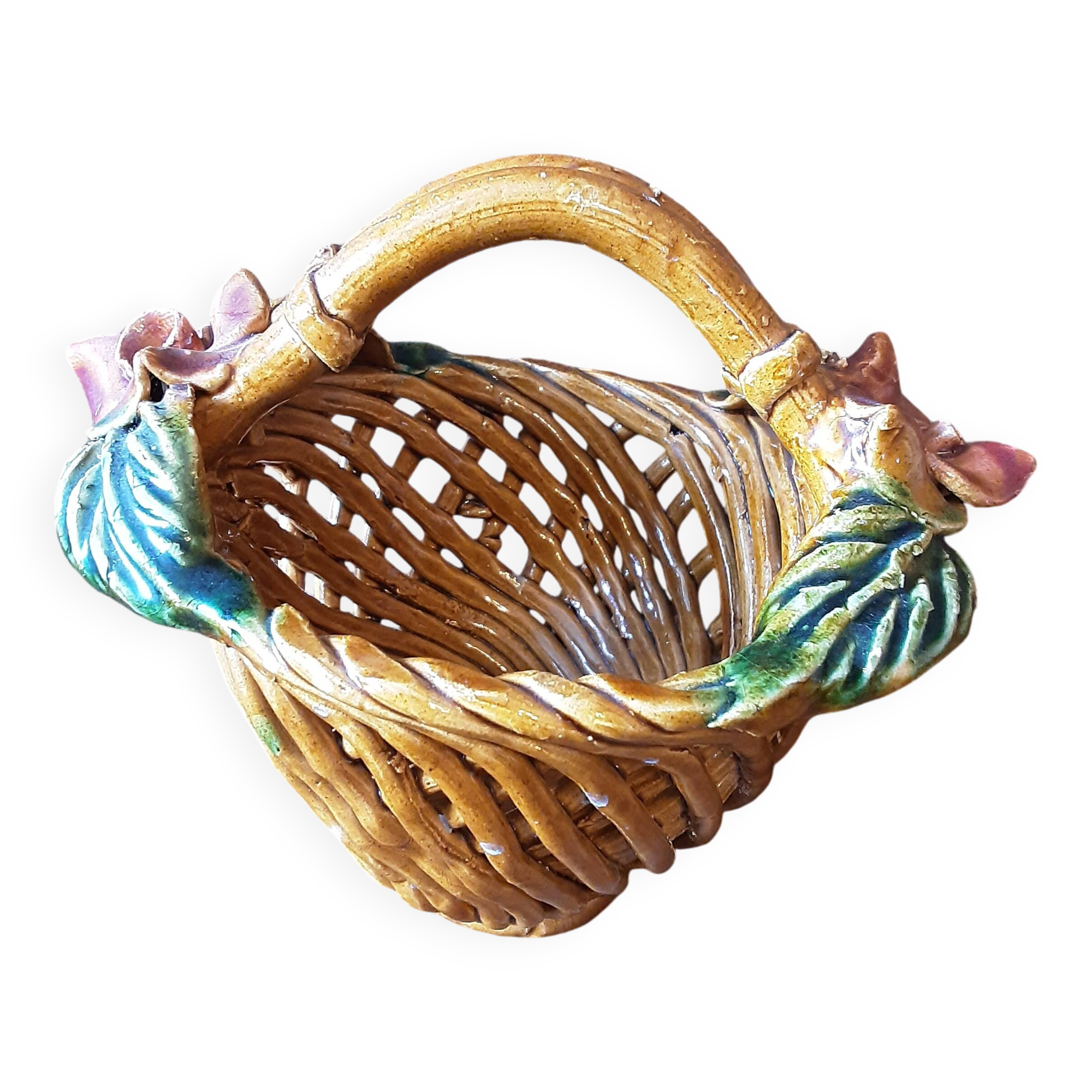 Small barbotine basket