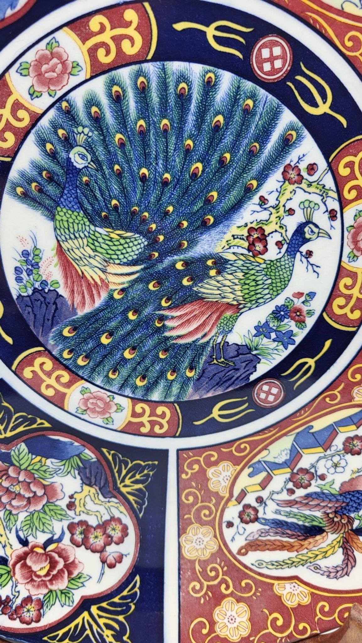 Large Chinese dish signed in Imari porcelain decorated with peacocks and flowers 1970 Vintage