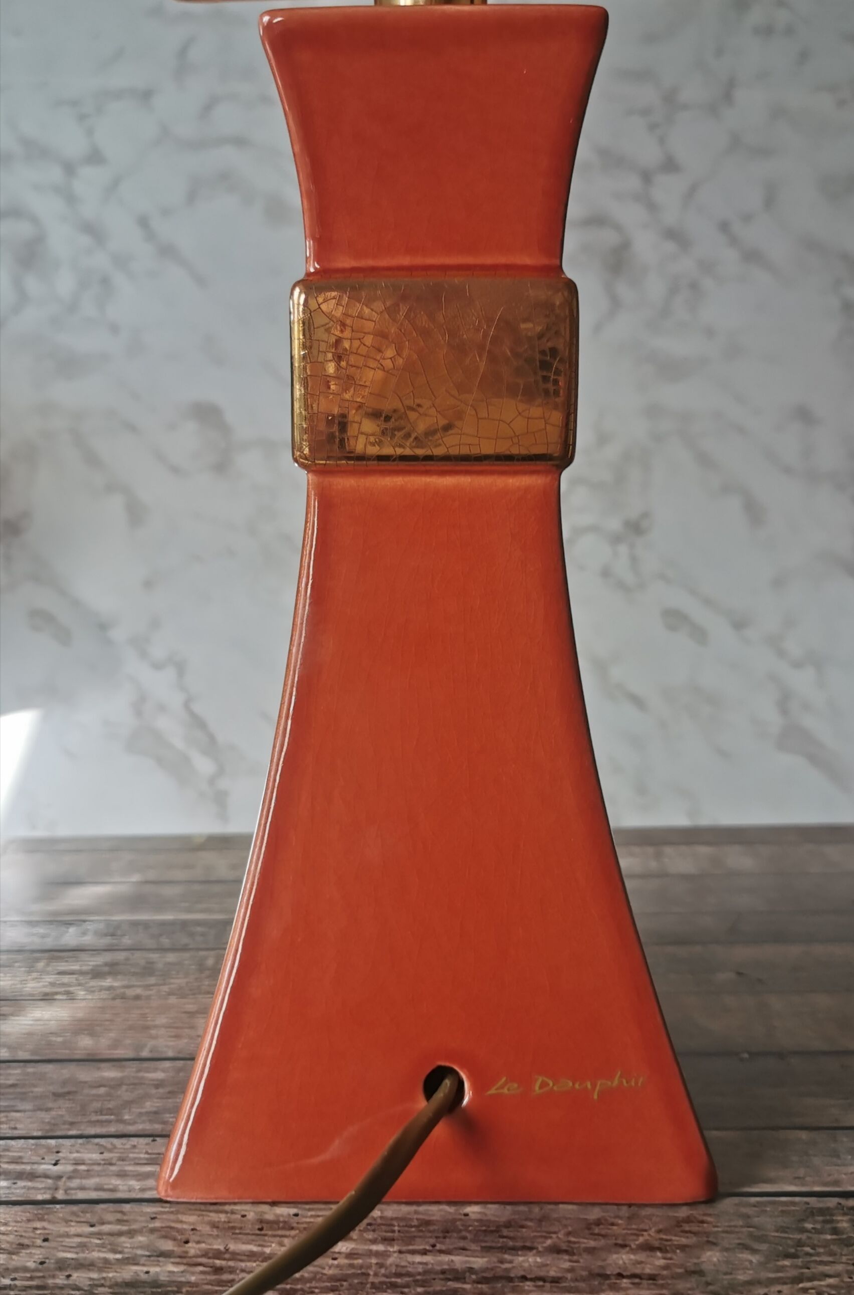 Coral lamp and gold house Le Dauphin