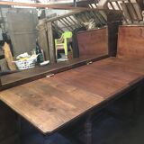 Extendable oak table