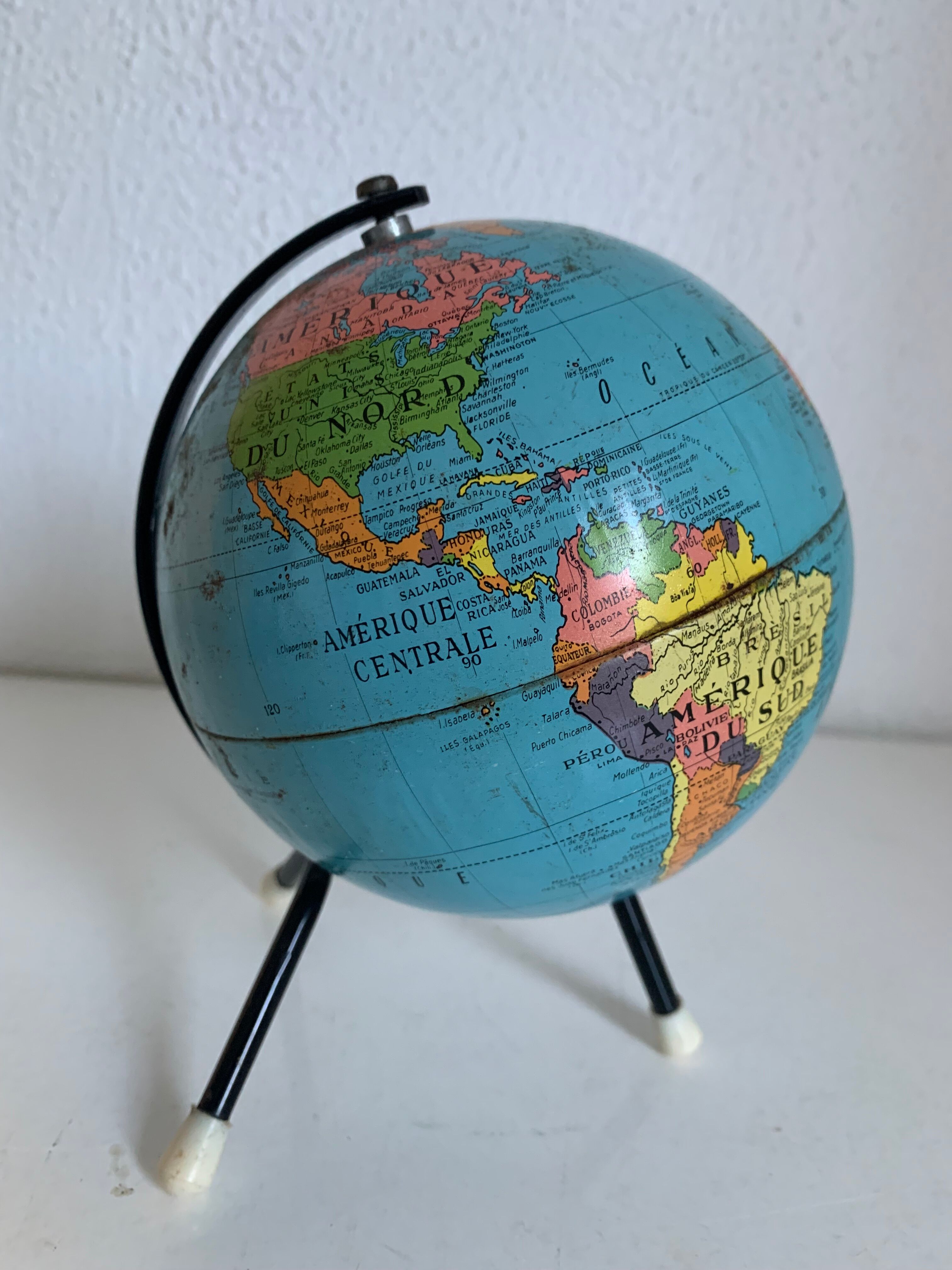 Vintage globe 1960 terrestrial small tripod Taride - 17 cm