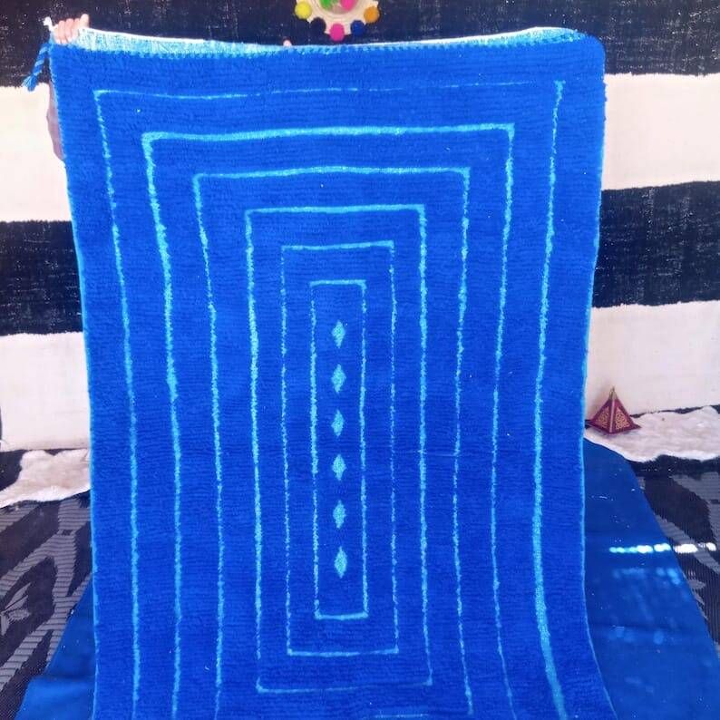 Authentic traditional Berber rug in natural wool 150/250 cm