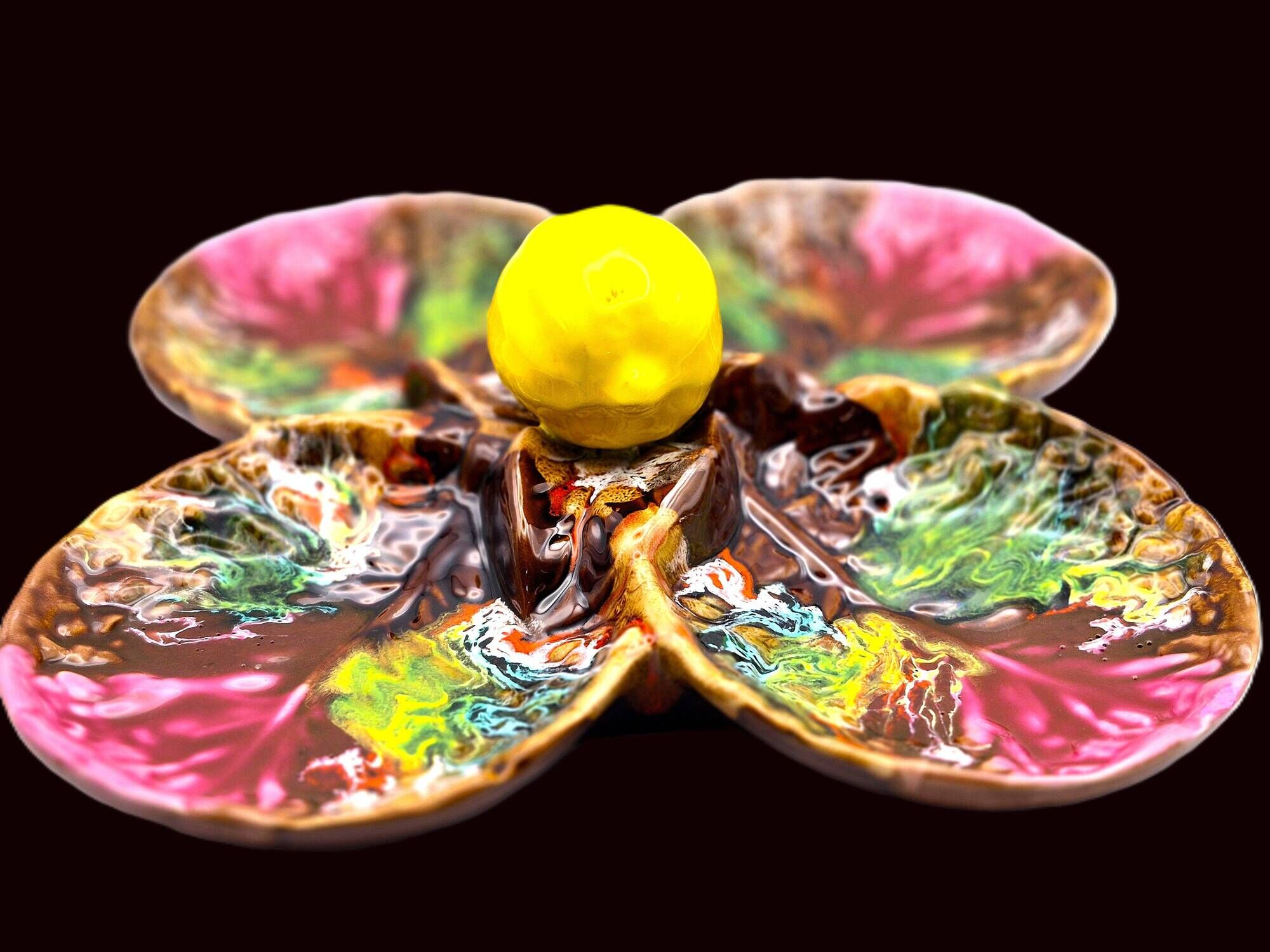 Vintage Vallauris A.M. plate – quadrilobed enamelled bowl with lemon – 50s