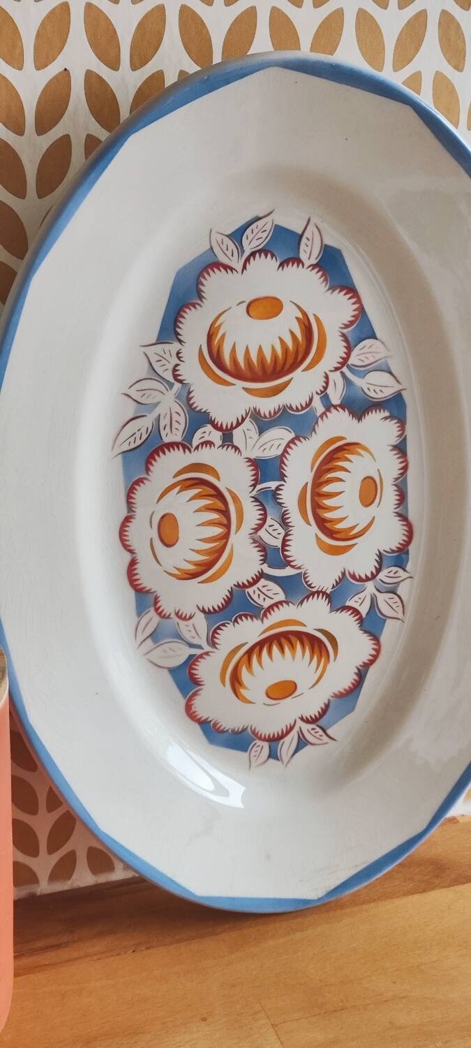 Oval white serving dish with floral patterns Floréal M.B.C.M.