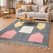 Berber carpet in fine wool – Soft contrasting shapes