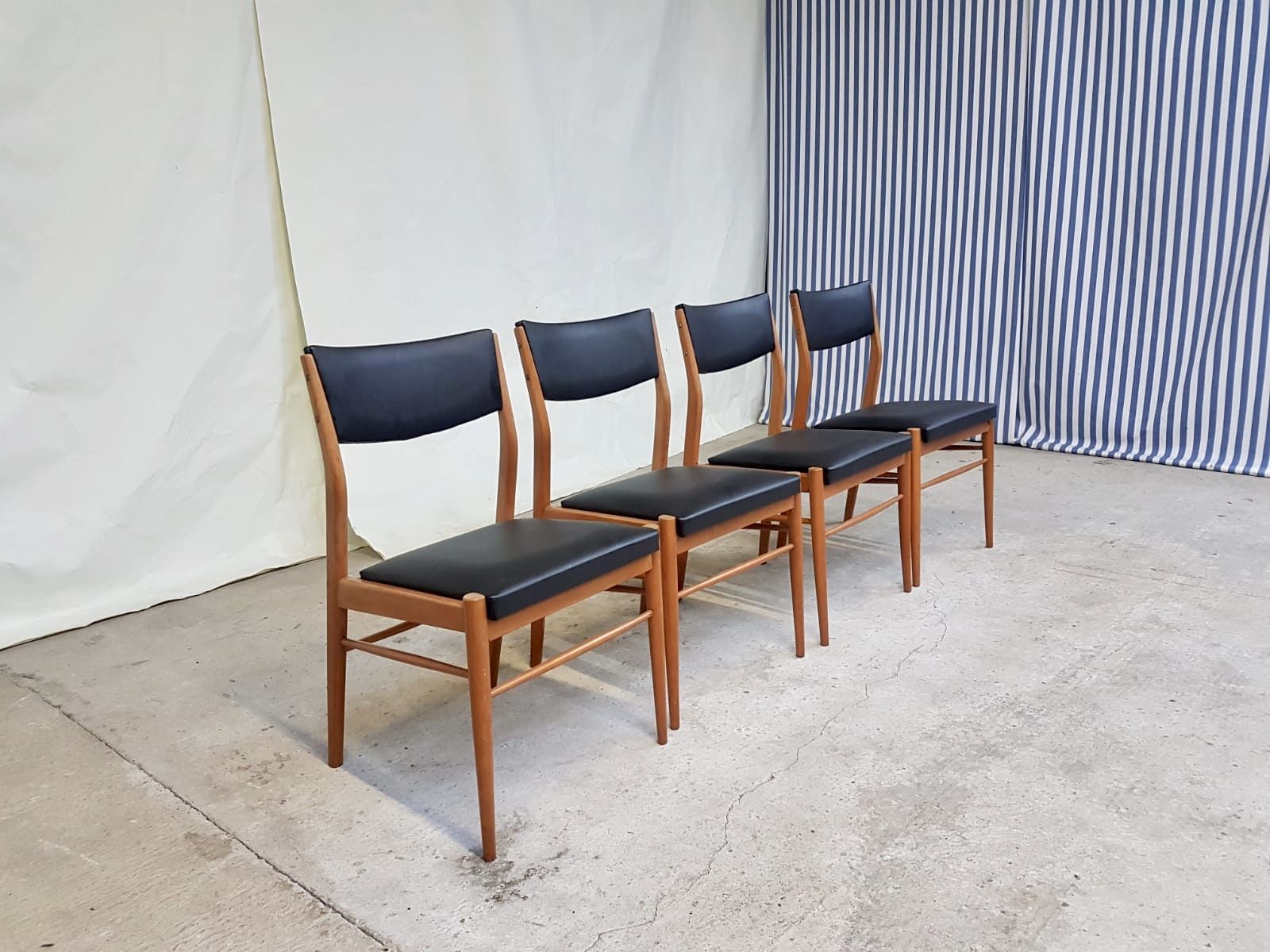 Vtg Set Of 4 Mid Century Dining Chairs Scandinavian Danish Design 60s 70s Retro