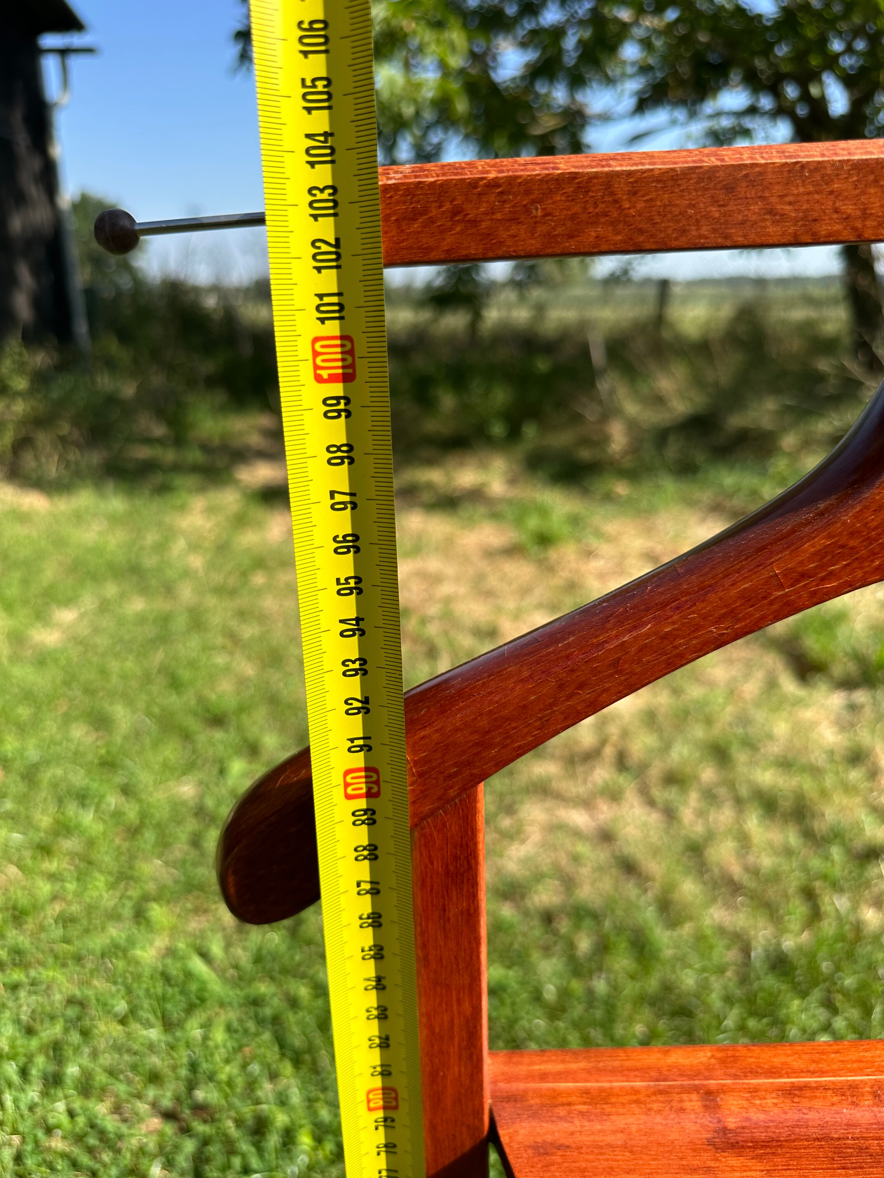 Night valet reguitti