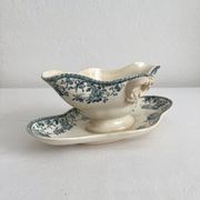 Opaque ironstone sauce boat "Bouquets de roses" from Gien