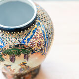 Vase en céramique chinoise peint à la main des années 1960