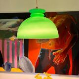 Suspension opaline vert amande