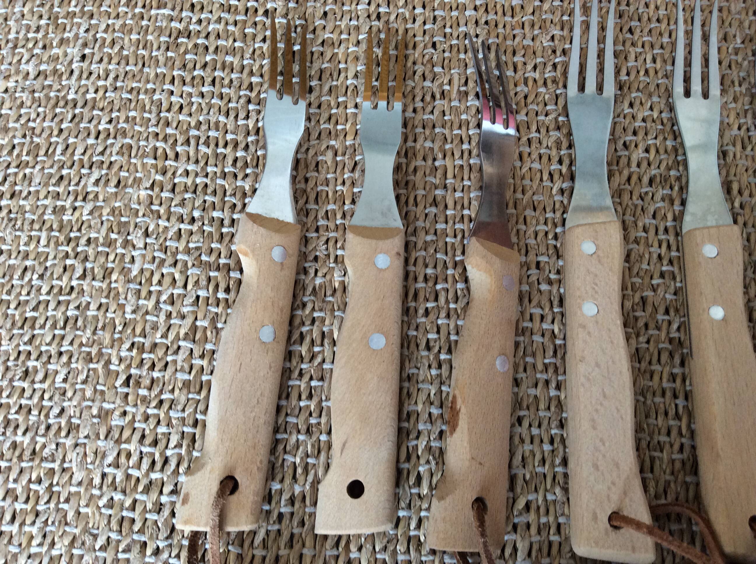 9 wood and metal forks