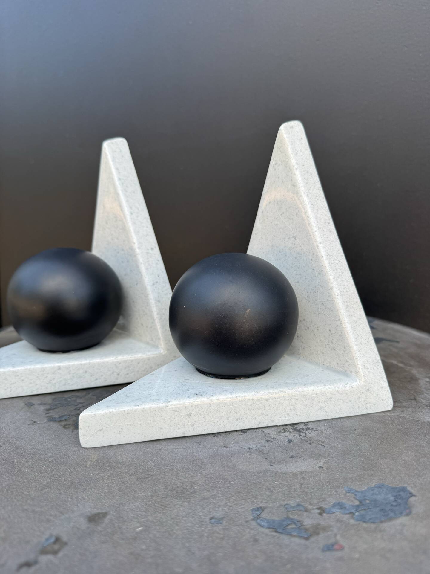Ceramic bookends, Memphis design, 1980s.