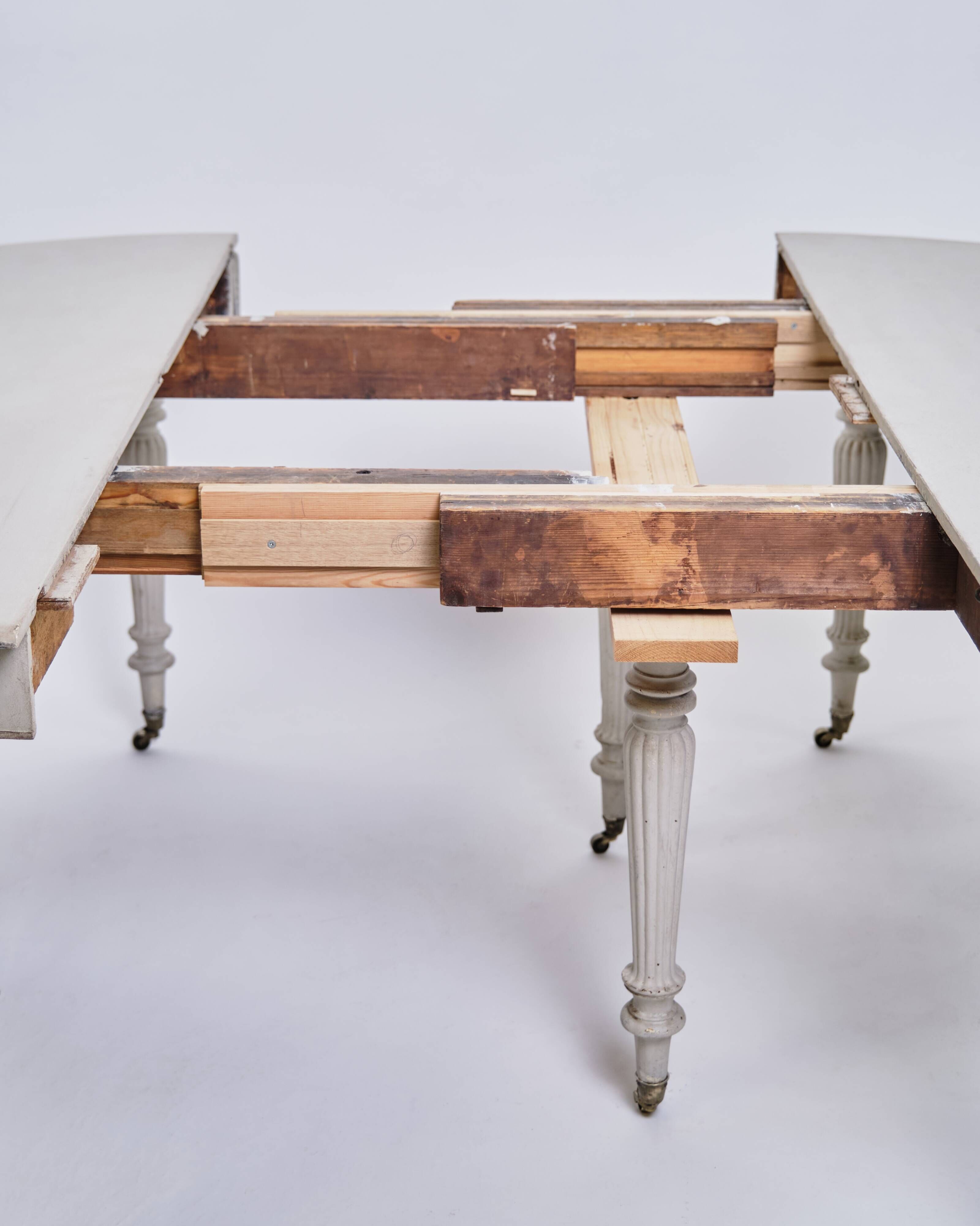 Round Dining Table - Gustavian Style - Gray Painted - Round Legs - Brass Wh