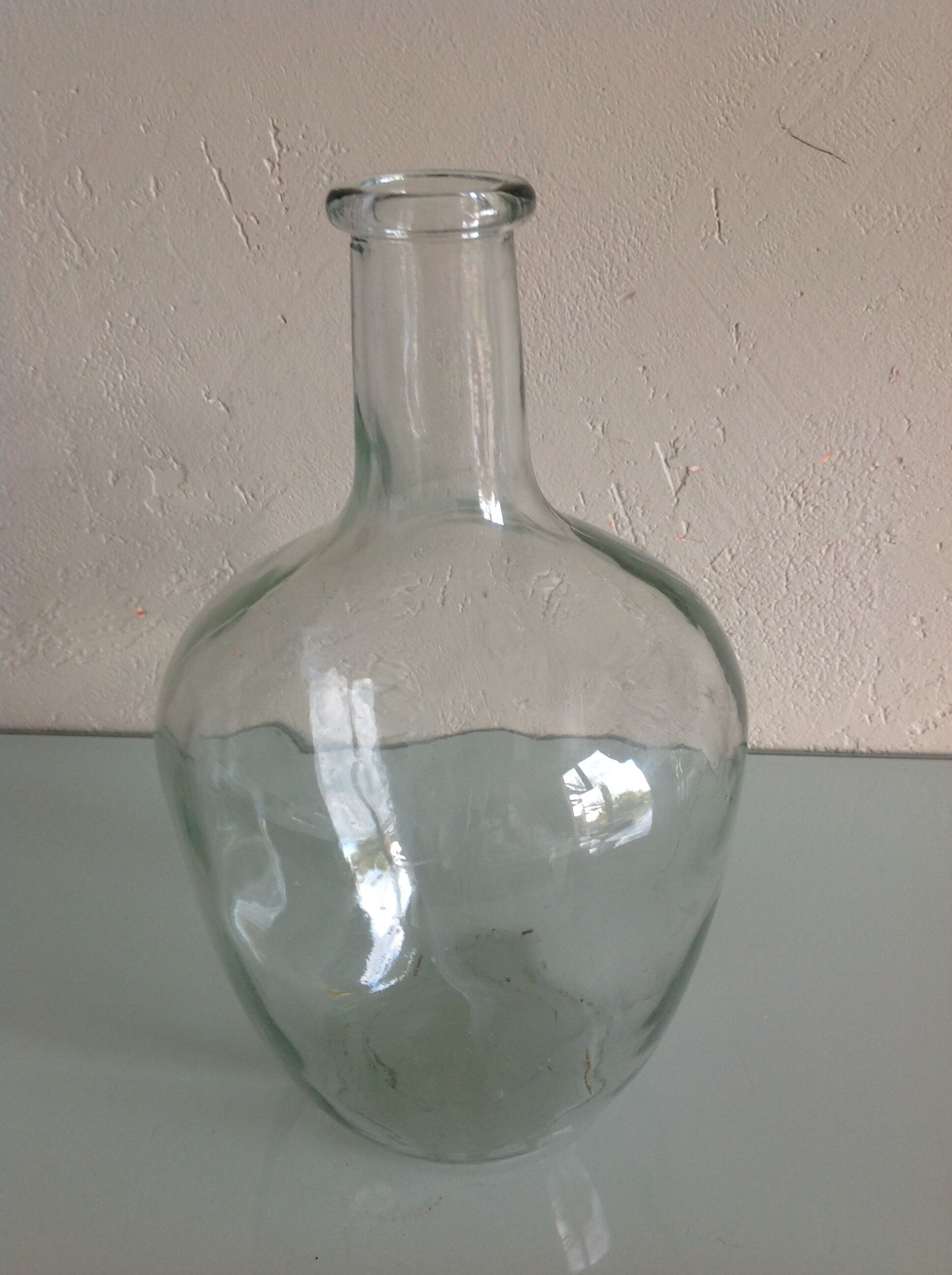 Transparent demijohn