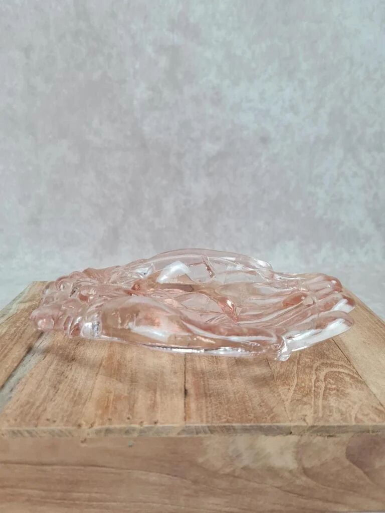 Vintage pink glass catchall / ashtray, hands joined.