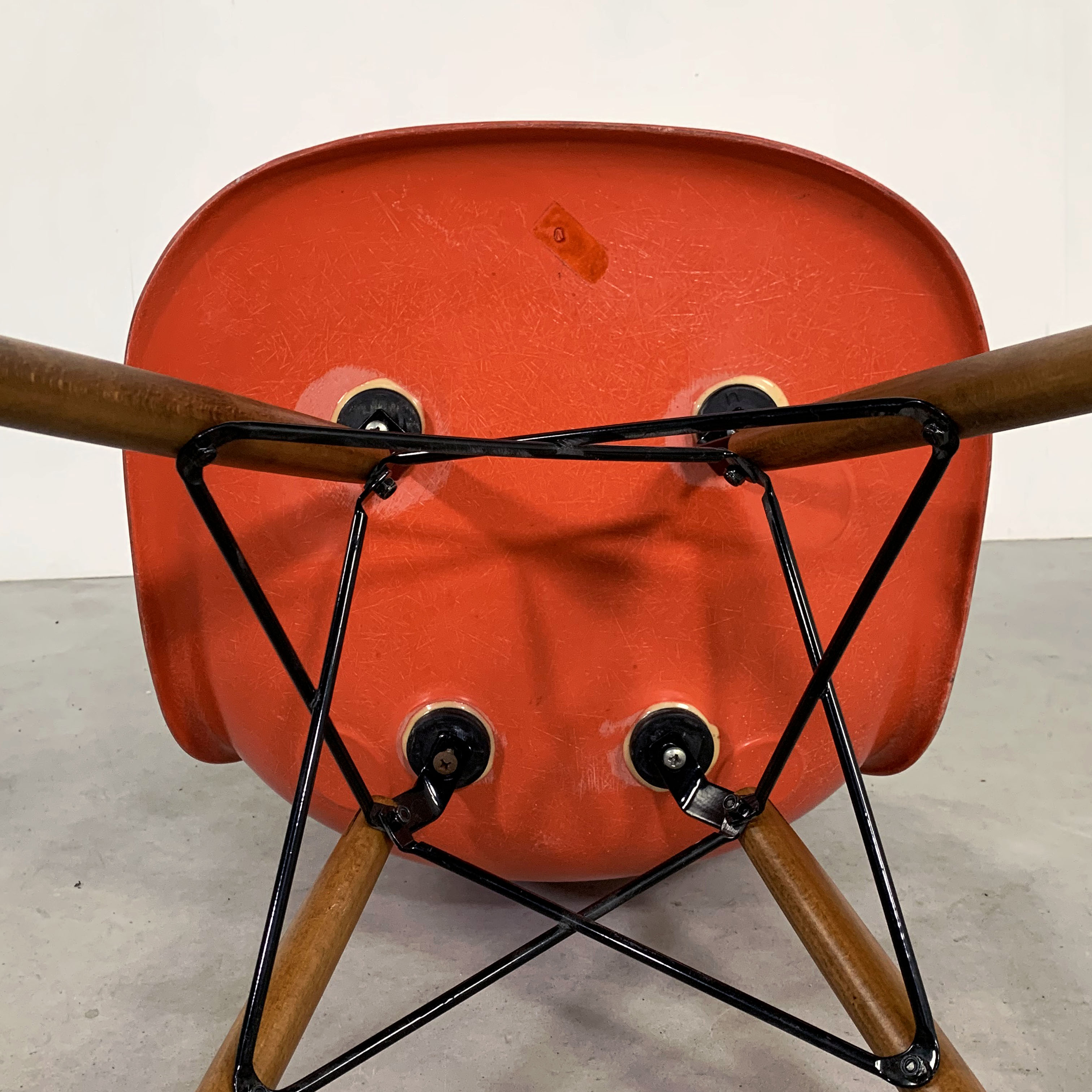 Chaise DSW Corail de Charles & Ray Eames pour Herman Miller, 1970