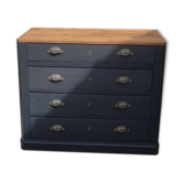 Antique chest of drawers